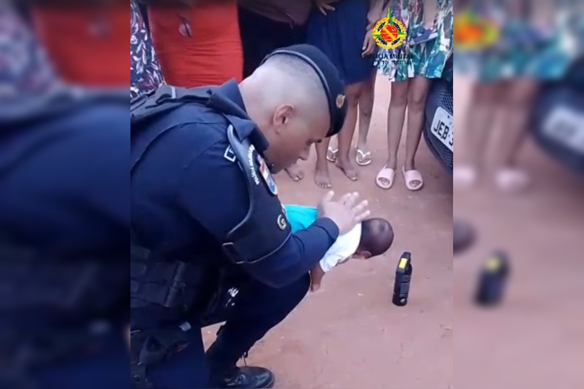 policial-salva-bebe-de-1-mes-engasgado-com-leite-no-df.-veja-video