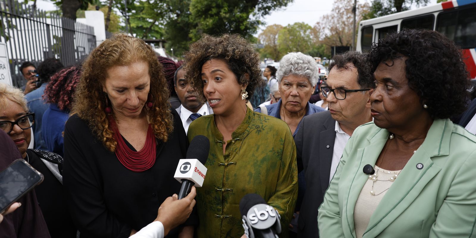 motta-volta-atras-e-mantem-escolta-de-seguranca-para-deputada-do-psol