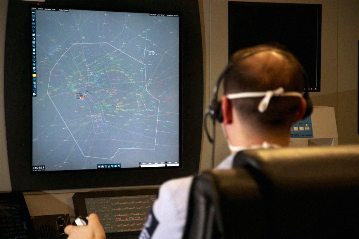 controladores-relatam-intoxicacao-por-gas,-mas-voos-nao-param-em-sp