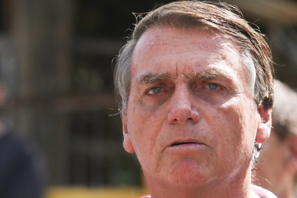bolsonaro:-defesa-define-data-para-enviar-novo-pedido-de-cirurgia