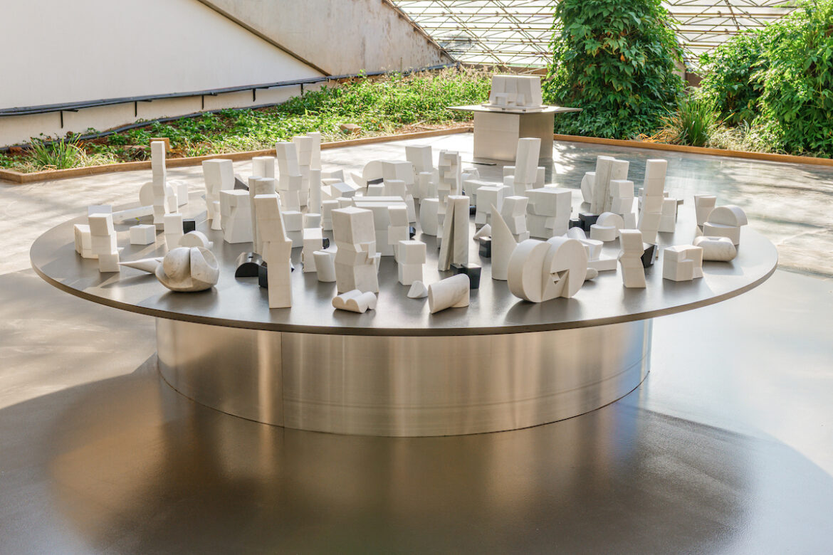 sergio-camargo:-megaexposicao-gratuita-no-df-celebra-um-dos-maiores-nomes-da-arte