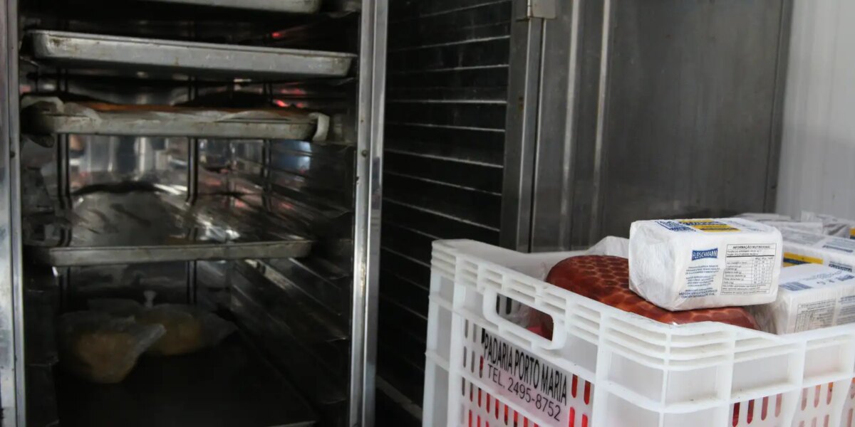 bares,-hoteis-e-restaurantes-sofrem-graves-perdas-com-apagao-em-sp