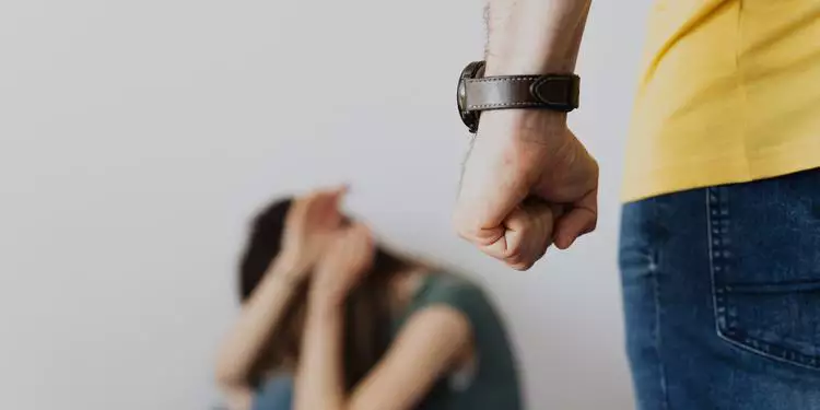 Homem é preso após alegar ‘possessão’ e ameaçar de morte a ex