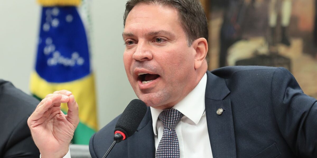 moraes-pede-aos-estados-unidos-extradicao-de-ramagem