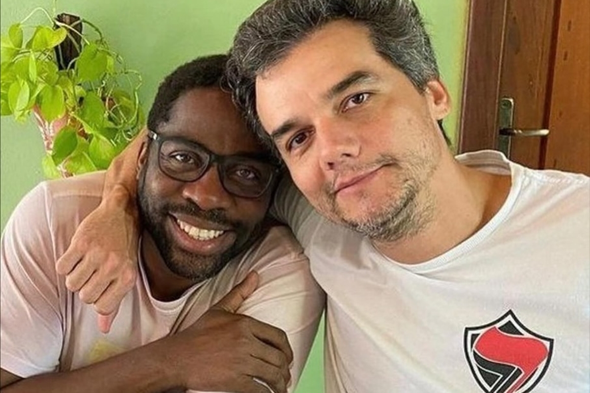 lazaro-ramos-conta-como-wagner-moura-encara-indicacao-ao-globo-de-ouro