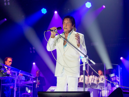 roberto-carlos-volta-aos-palcos-dois-dias-apos-acidente-de-carro