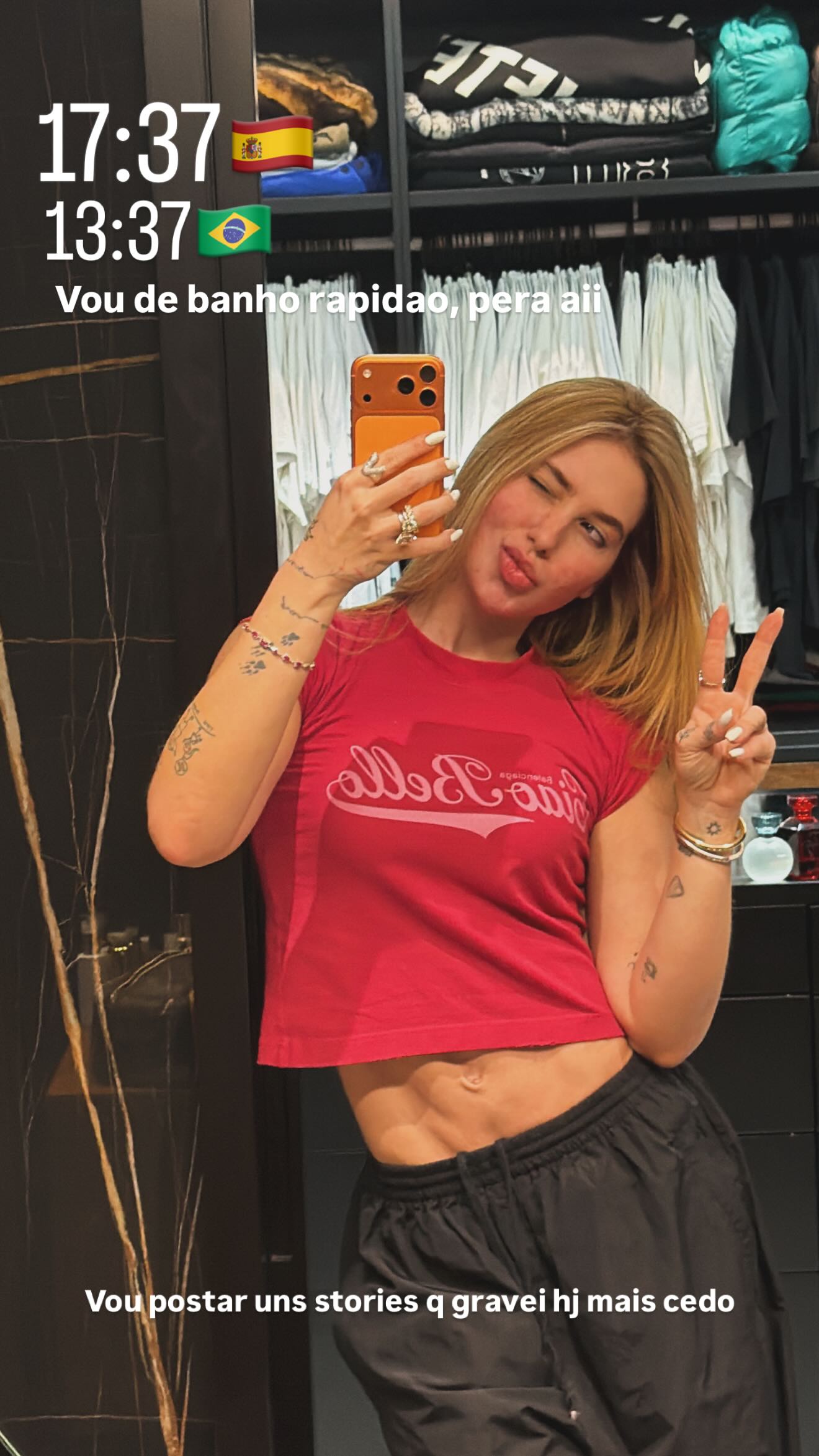 ‘Cheguei aqui em casa’, afirma Virginia ao desembarcar na mansão de Vini Jr.