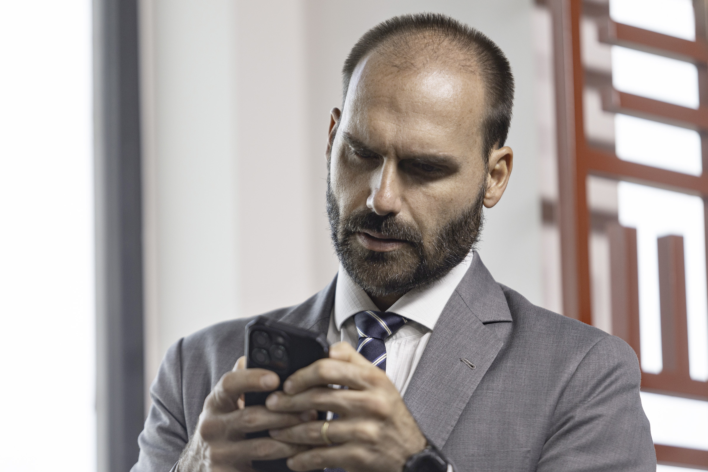 eduardo-bolsonaro-rebate-malafaia-e-associa-tarcisio-a-lula