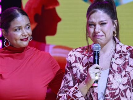 Amiga de Preta Gil se emociona em noite de homenagem à cantora: “Não tem sido fácil”