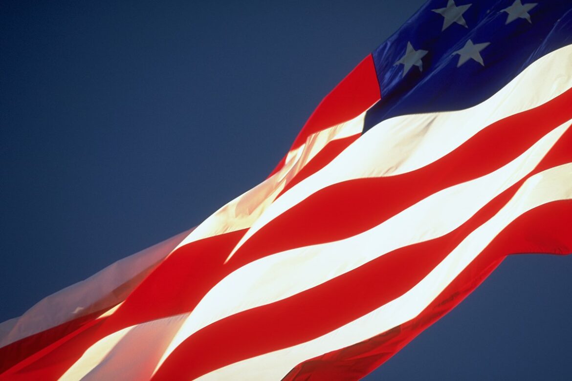 inflacao-nos-eua-segue-acima-da-meta,-mas-vem-abaixo-do-esperado