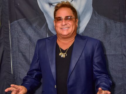 uma-historia-sem-fim:-leonardo-lanca-dvd-que-revisita-os-40-anos-de-carreira