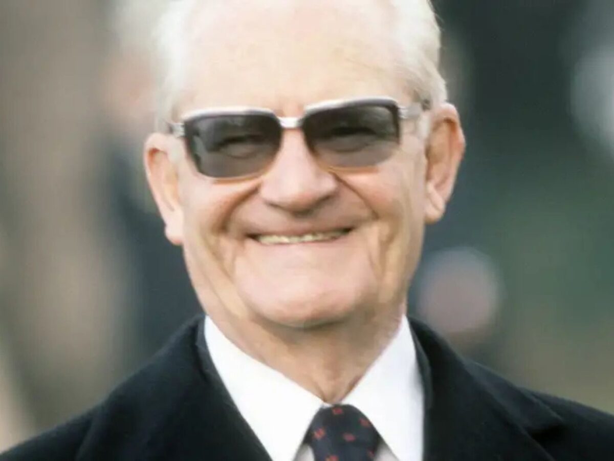 mpf-aciona-a-justica-apos-universidade-fazer-homenagem-a-ex-presidente