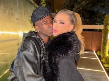 apos-perrengue-com-vestido,-virginia-posa-com-vini-jr.-em-jantar-em-madri