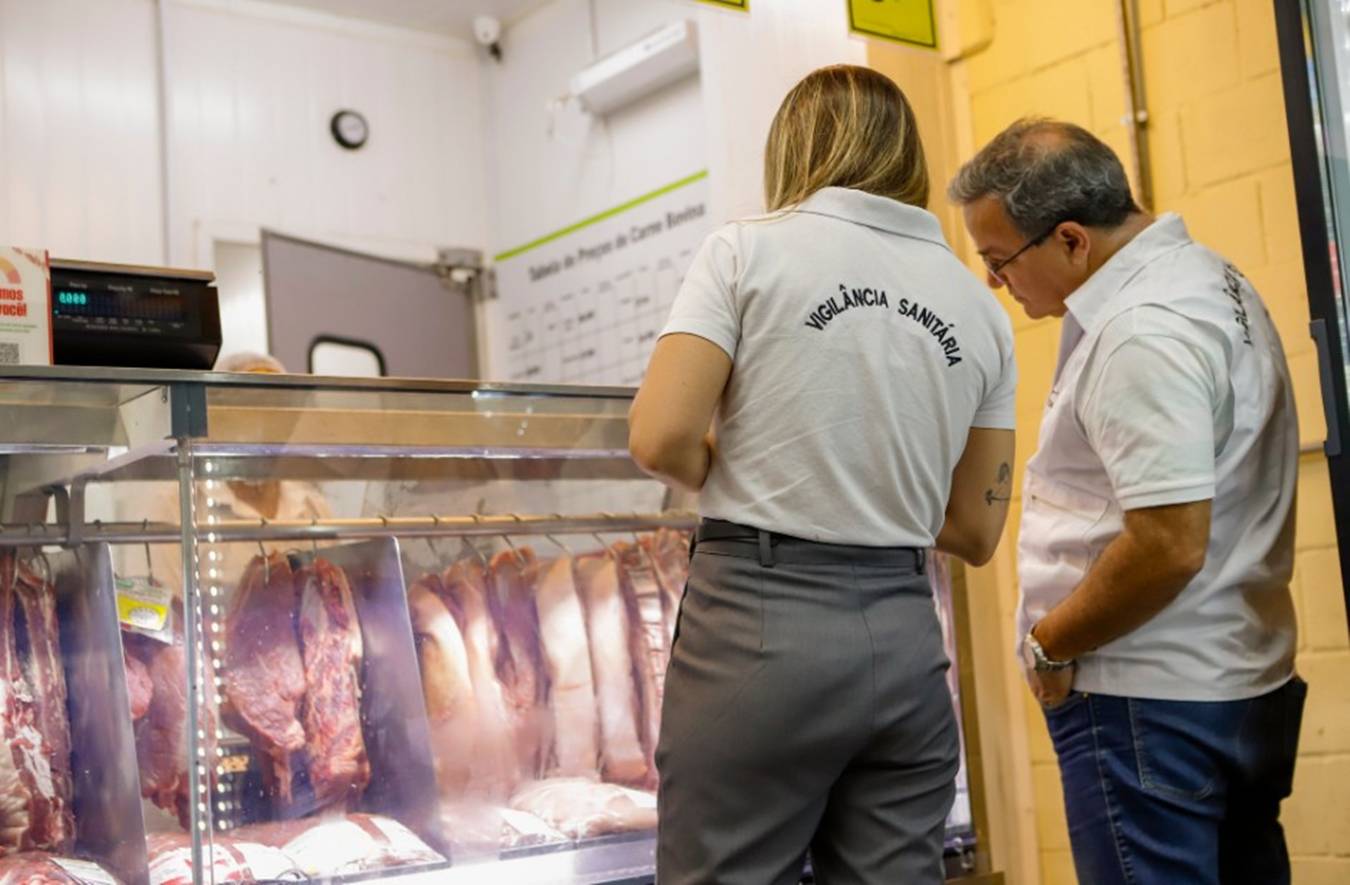 operacao-apreende-2,5-toneladas-de-alimentos-improprios-no-comercio