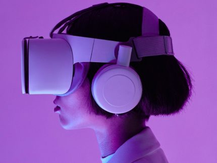 alo,-chatgpt!-japonesa-se-casa-com-personagem-criado-por-inteligencia-artificial