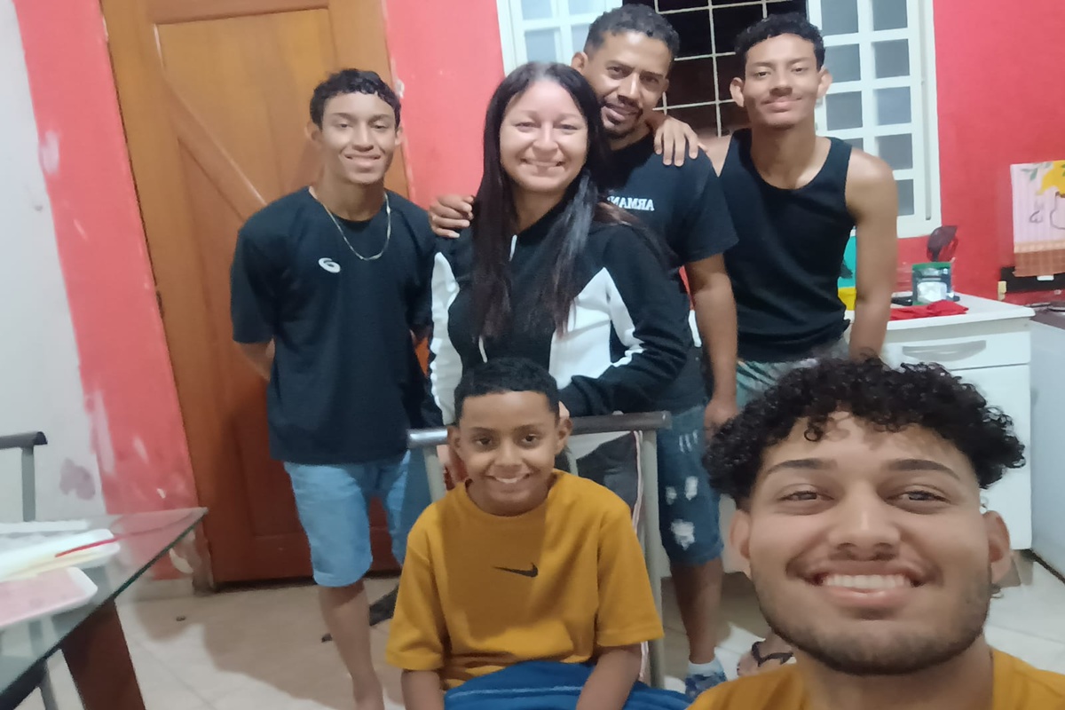 “clima-de-festa”:-menino-esfaqueado-apos-jogo-de-futebol-recebe-alta