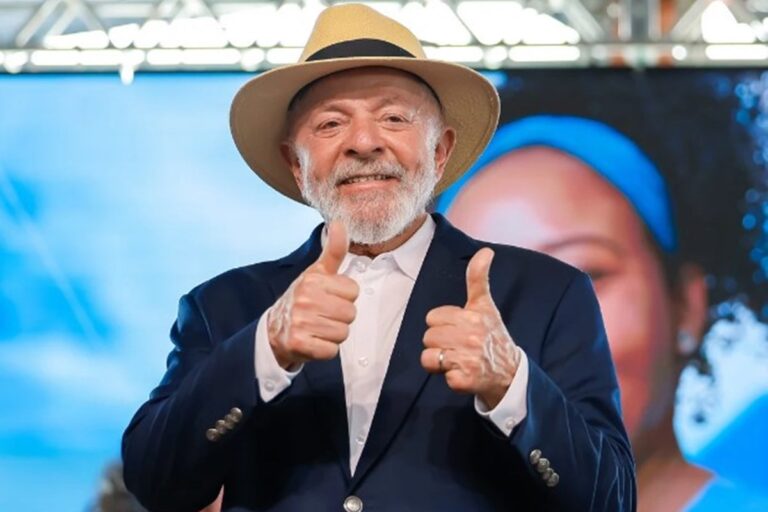Em postagem, Lula comemora título do Corinthians na Copa do Brasil