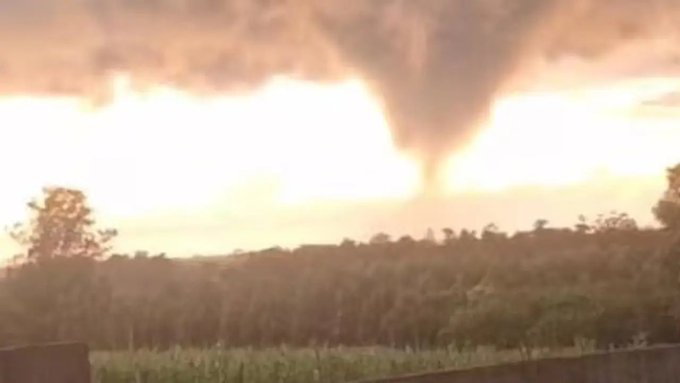 tornado-e-registrado-no-paraguai-com-ventos-de-mais-de-170-km/h