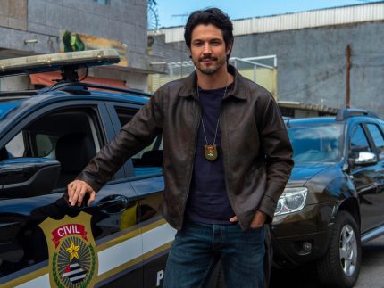 um-brinco-esquecido,-um-policial-desconfiado-e-uma-bomba-prestes-a-estourar-em “tres-gracas”