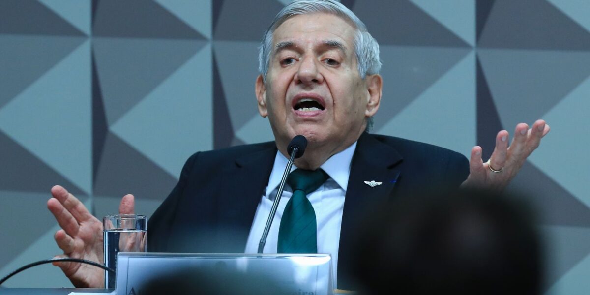 heleno-deixa-comando-militar-para-cumprir-prisao-domiciliar