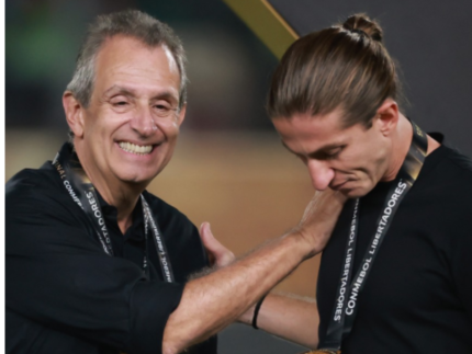 bap-admite-que-renovacao-de-filipe-luis-no-flamengo-esta-indefinida