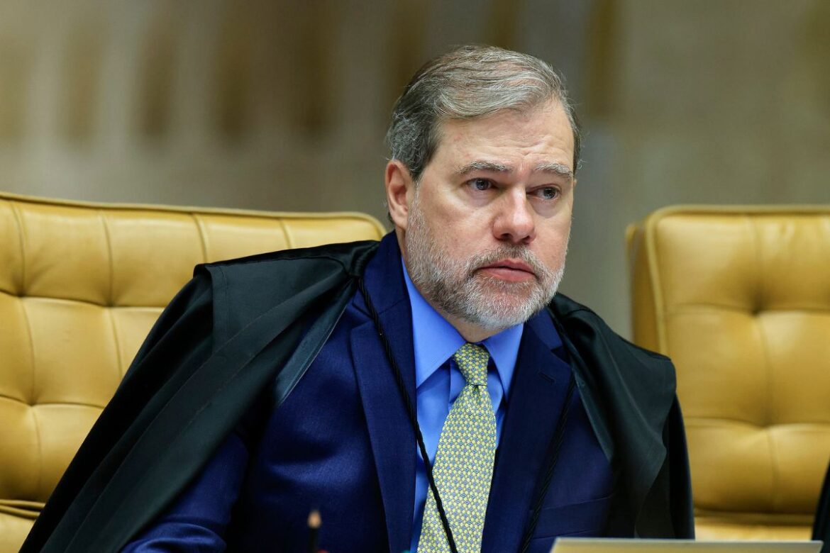 master:-toffoli-determina-acareacao-entre-vorcaro,-ex-presidente-do-brb-e-diretor-do-bc