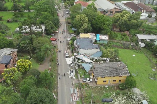 defesa-civil-registra-tornado-com-ventos-de-100-km/h