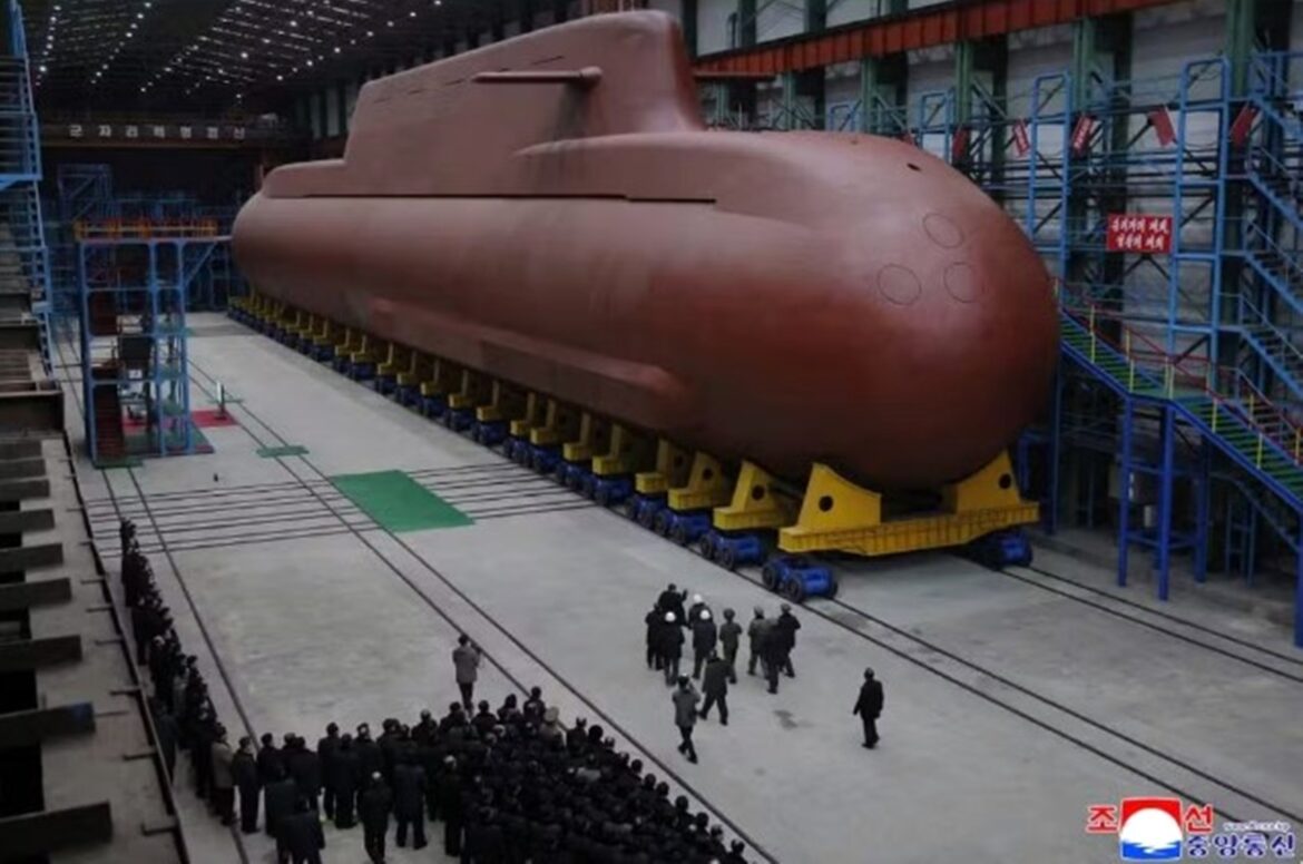 coreia-do-norte-divulga-imagens-de-seu-novo-submarino-nuclear