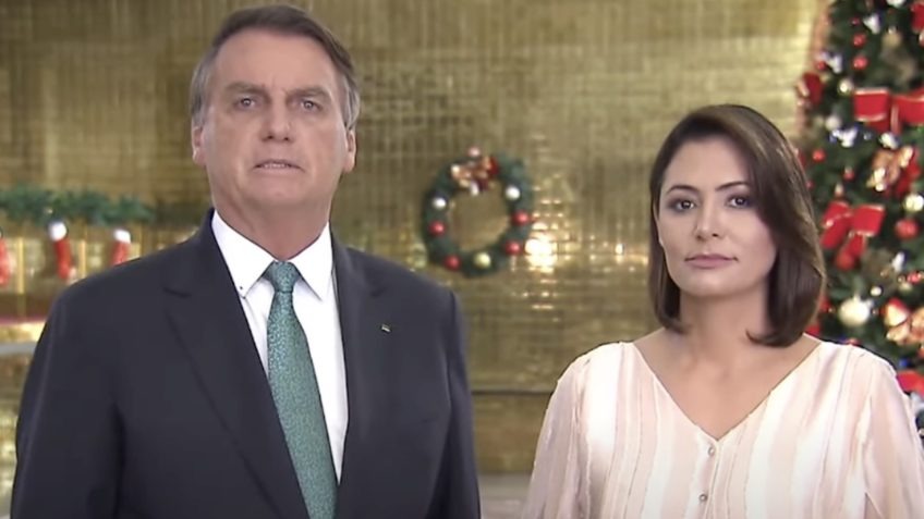 com-marido-internado,-michelle-bolsonaro-posta-mensagens-de-natal