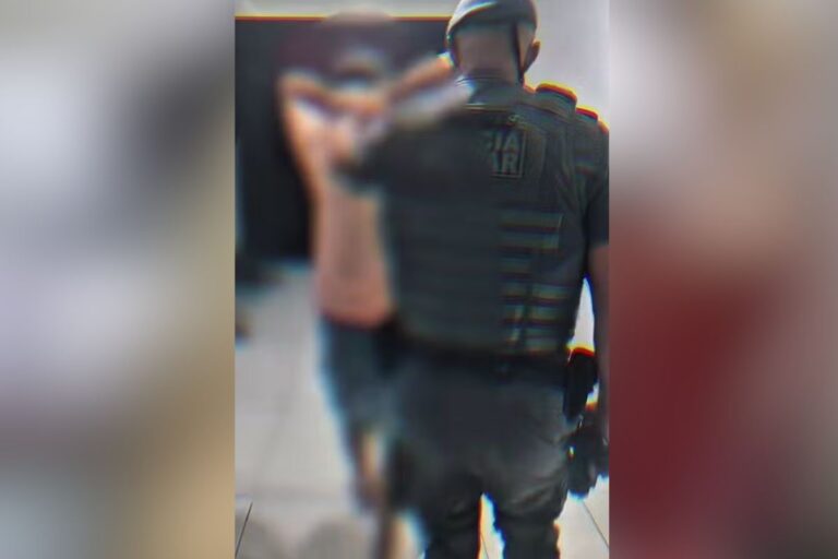 Homem é preso por invadir e furtar comércios e até igrejas no interior Homem é preso por invadir e furtar comércios e até igrejas no interior