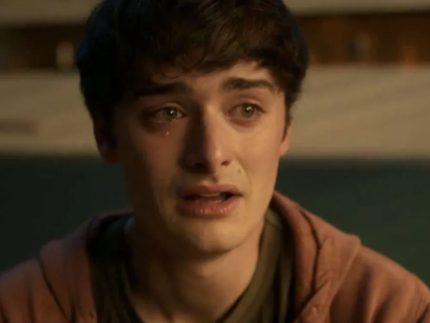 cena-marcante-de-will-em-“stranger-things”-levou-12-horas-para-ser-gravada