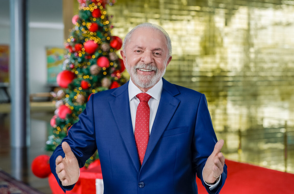 lula-entra-2026-nao-com-o-pe-direito,-mas-com-os-dois-na-porta