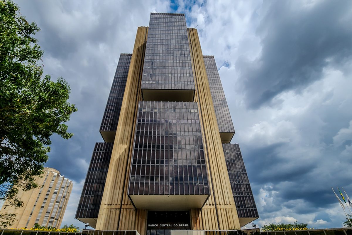 master:-anbima-engrossa-coro-e-defende-autonomia-e-independencia-do-bc