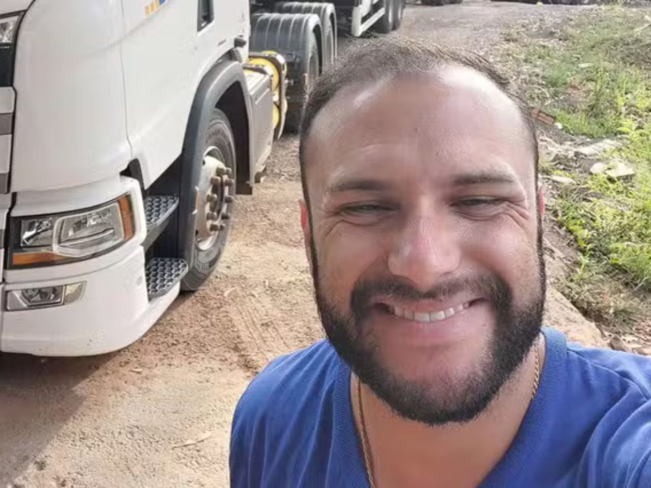 Saiba quem é o caminhoneiro morto a facadas por idoso em briga de trânsito
