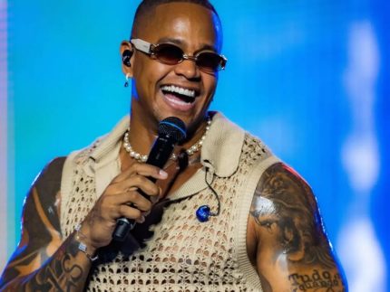 leo-santana-anuncia-pausa-na-carreira-em-2026:-“priorizar-o-que-tem-que-se-priorizar”