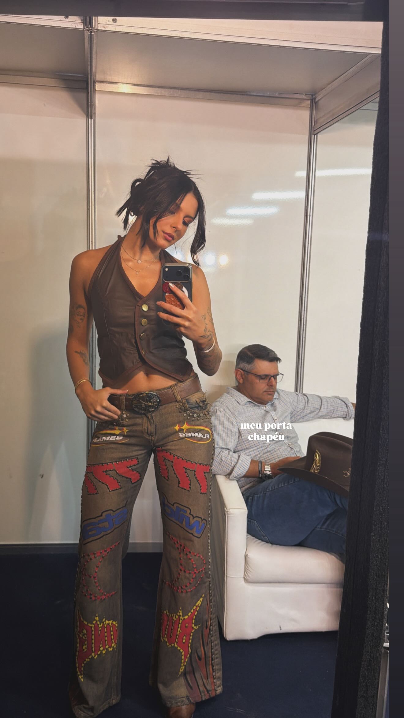 ana-castela-se-emociona-ao-cantar-musica-com-ze-felipe-apos-termino;-veja-video