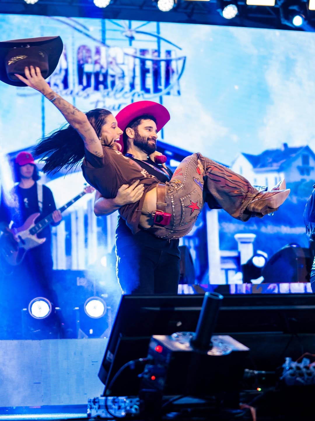 ta-do-lado-de-quem?-amigo-de-ana-castela-defende-ze-felipe-apos-termino