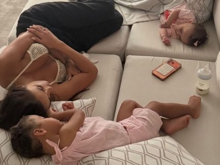 neymar-encanta-ao-mostrar-bruna-biancardi-cochilando-com-mavie-e-mel