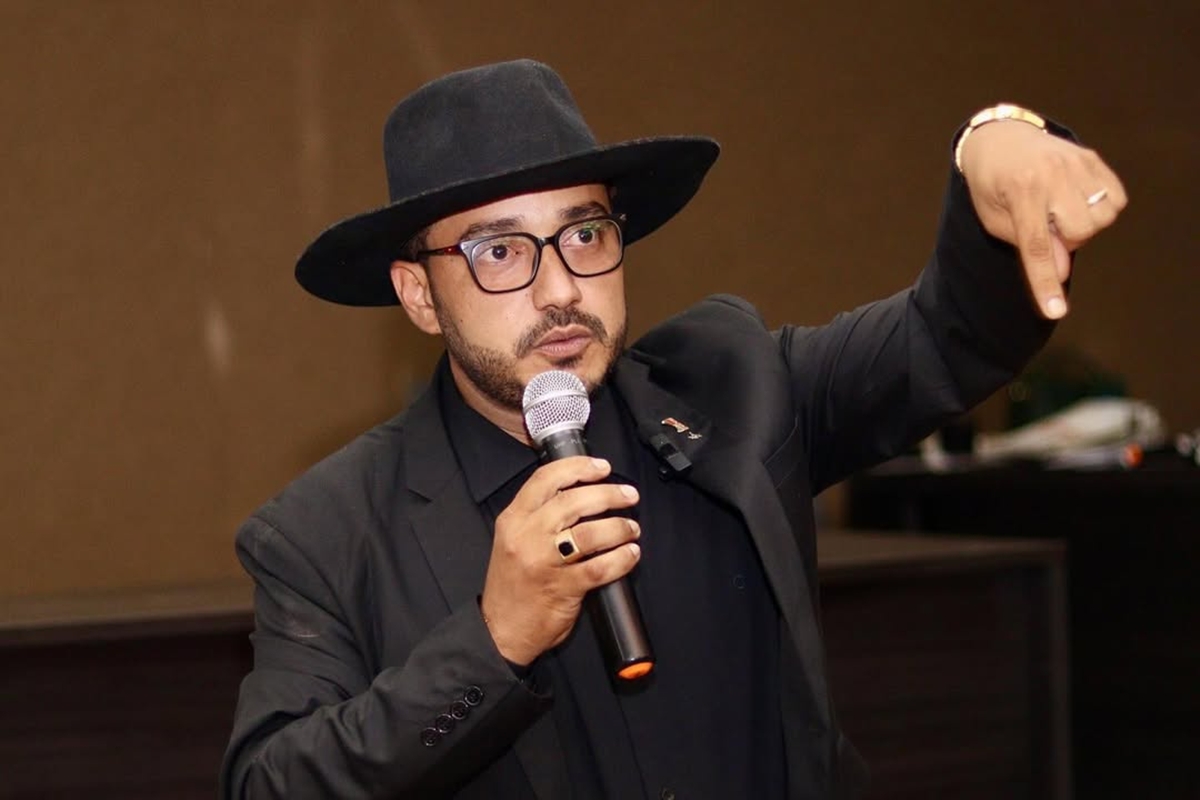 quem-era-dudu-morais,-influencer-e-poeta-encontrado-morto-em-pe