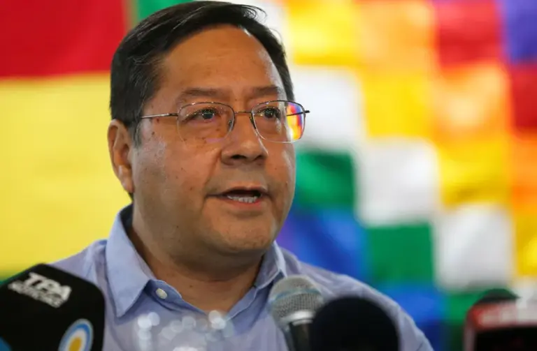 Ex-presidente da Bolívia Luis Arce é preso em La Paz, diz ex-ministra Ex-presidente da Bolívia Luis Arce é preso em La Paz, diz ex-ministra