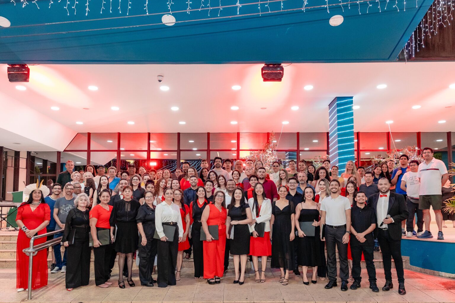 Aleac celebra espírito natalino com apresentação do Coral Comunitário