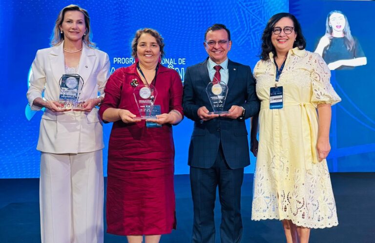 ALEAC recebe prĂȘmio nacional por excelĂȘncia na transparĂȘncia pĂșblica e se destaca no paĂs