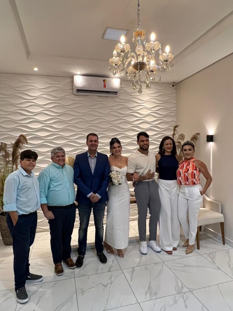 Natalia Angelino e Luiz Carlos oficializam casamento civil com cerimônia intimista em Rio Branco