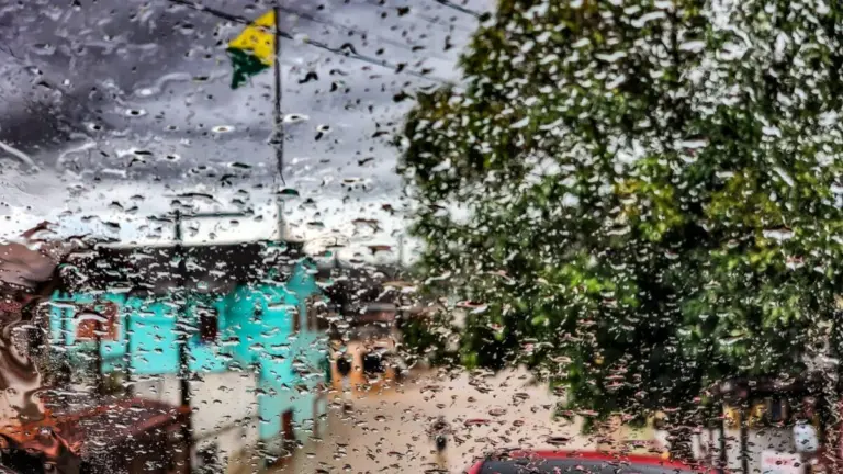 Acre entra em estado de atenção com chuvas intensas e ventos de até 100 km/h