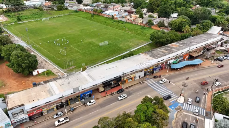 Estádio José de Melo pode virar centro comercial e residencial em Rio Branco; Prefeitura negocia
