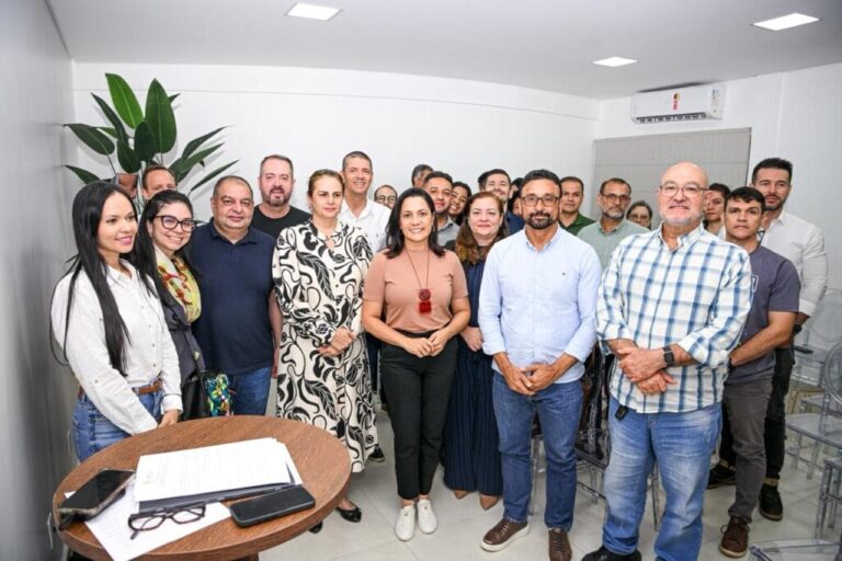 Mailza alinha últimos detalhes do Feirão do Emprego que deve ofertar mil vagas neste fim de ano