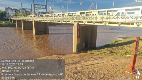 Após queda durante o dia, Rio Acre registra nova elevação em Rio Branco; veja medições Após queda durante o dia, Rio Acre registra nova elevação em Rio Branco; veja medições