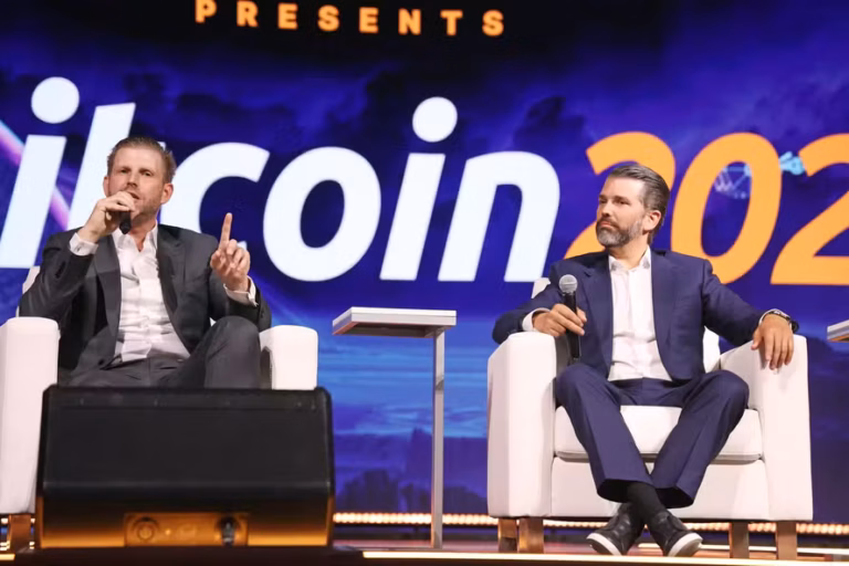 Filho de Trump multiplica fortuna por 10 após retorno do pai à Casa Branca, segundo Forbes