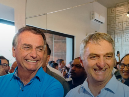 bolsonaro-participa-de-bolao-com-irmao-e-ganha-quadra-da-mega-da-virada