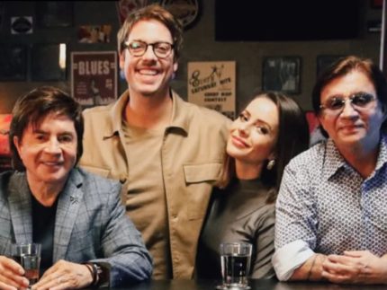 opiniao:-“que-historia-e-essa,-porchat?”-acerta-ao-se-reinventar-fora-do-estudio